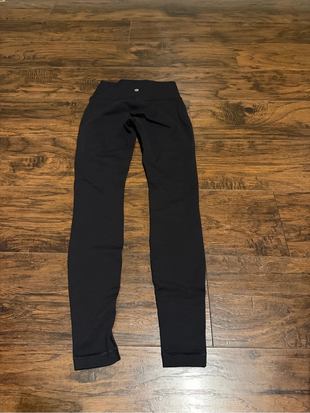 Lululemon women’s black wunder under pant tech mesh 28” leggings size 4